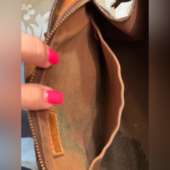 LV Authentic Poppincourt bag in great condition! - Picture 9 of 10